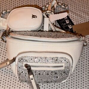 Steve Madden White and Silver Crossbody Bag Set
Fanny pack